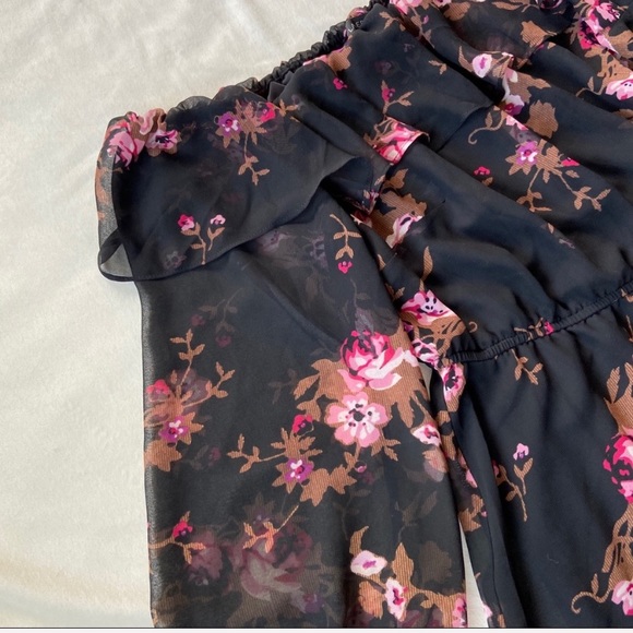 Lane Bryant Floral Convertible Ruffle Top - Picture 5 of 8